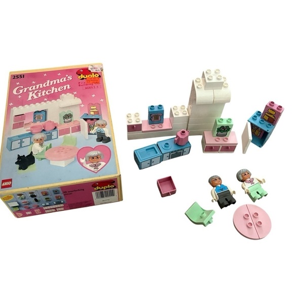 LEGO 2551 - Duplo: Playhouse - Grandma's Kitchen - 1992 - with Original Box - Picture 1 of 8